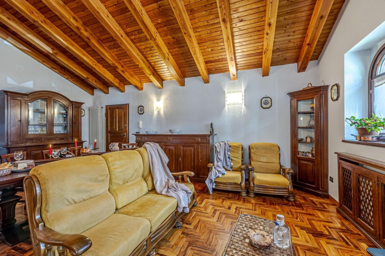 Casa Beatrice - Wifi, Parcheggio E Vista Montagna - Cour 0231 Appartement Courmayeur Buitenkant foto