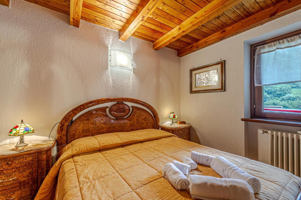 Casa Beatrice - Wifi, Parcheggio E Vista Montagna - Cour 0231 Appartement Courmayeur Buitenkant foto