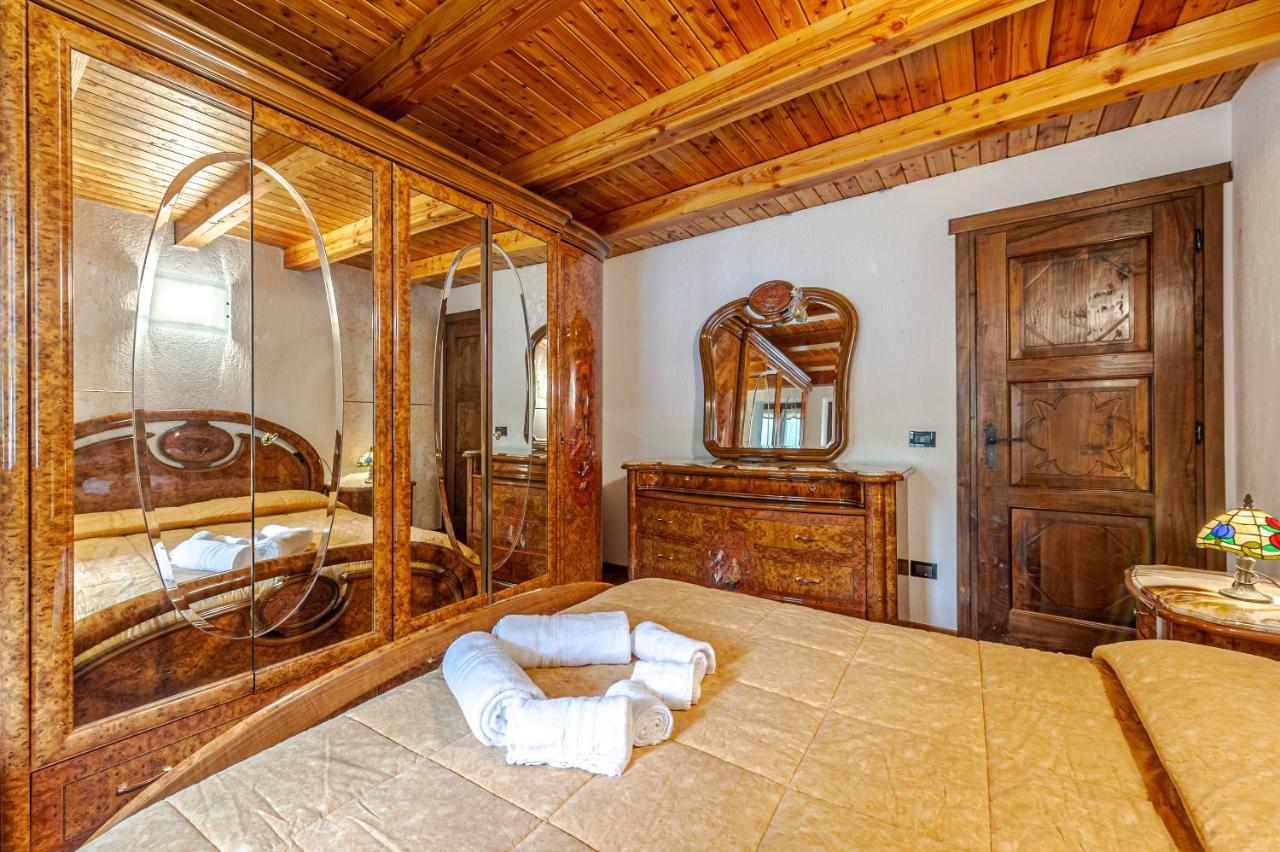 Casa Beatrice - Wifi, Parcheggio E Vista Montagna - Cour 0231 Appartement Courmayeur Buitenkant foto