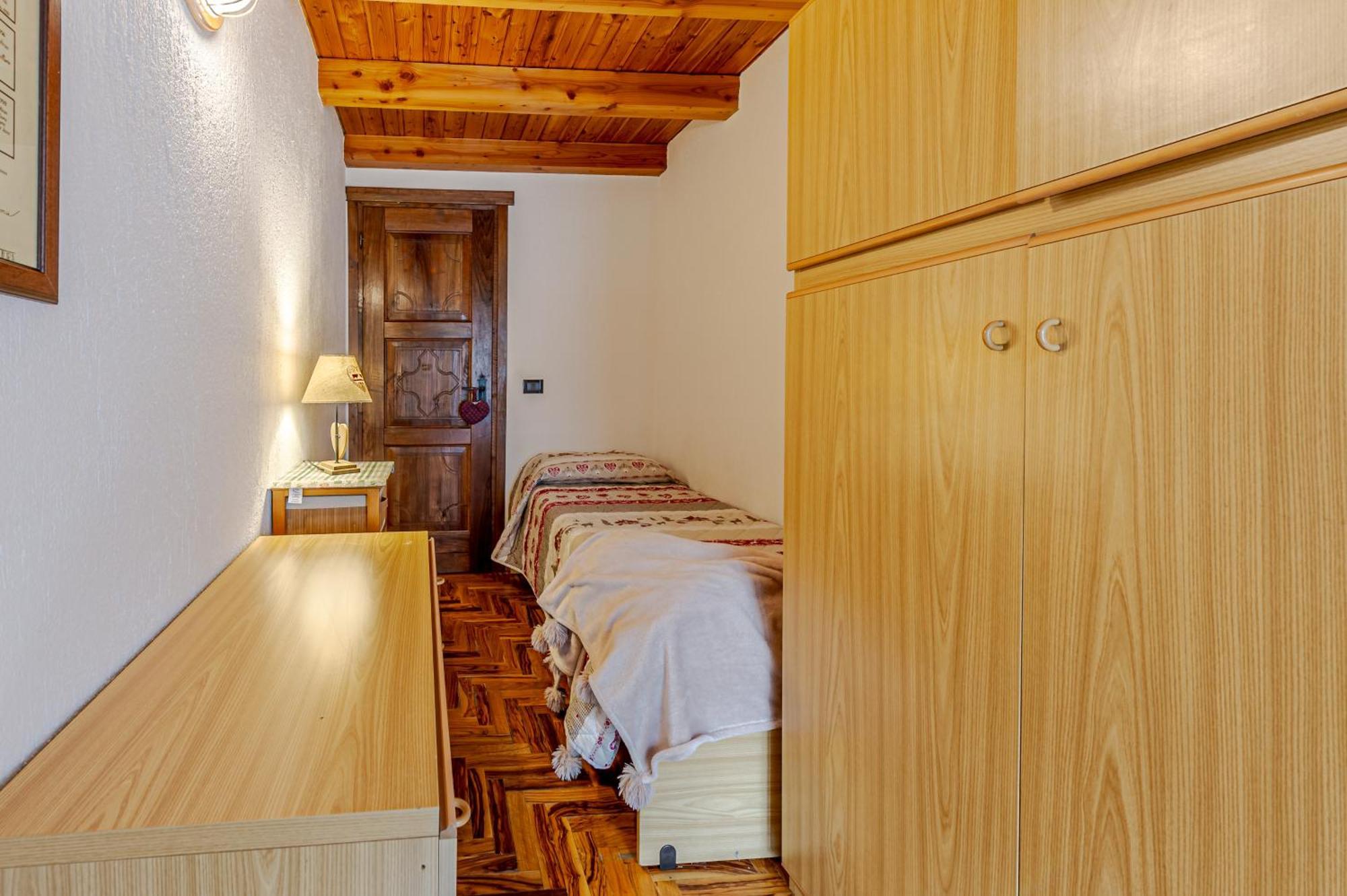 Casa Beatrice - Wifi, Parcheggio E Vista Montagna - Cour 0231 Appartement Courmayeur Buitenkant foto